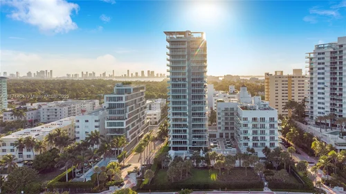 3737 Collins Ave S-1704