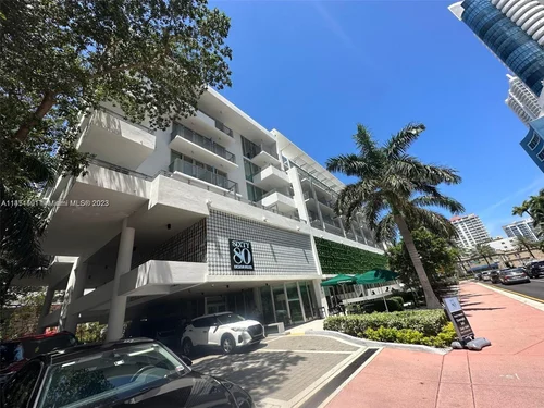 6080 Collins Ave 511