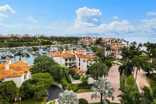 4512 Fisher Island Dr 4512