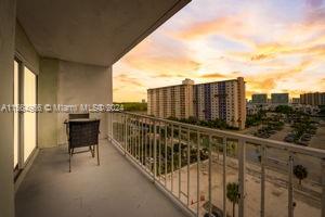 500 Bayview Dr 831