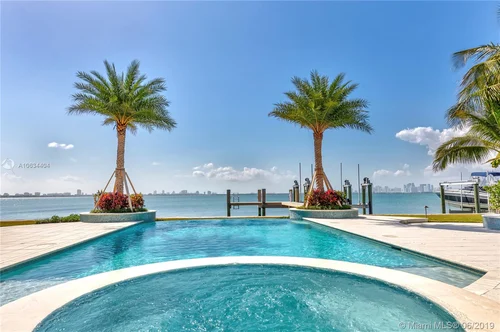 1520 S Treasure Dr, North Bay Village FL 33141
