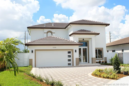 10290 SW 7th Ter, Sweetwater FL 33174