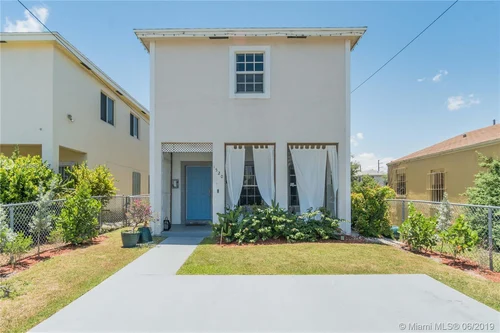 1520 NW 1st Ave, Miami FL 33136