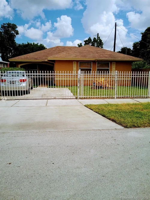 4421 NW 169 Ter, Miami Gardens FL 33055