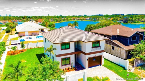 4850 NW 73 Ave, Lauderhill FL 33319