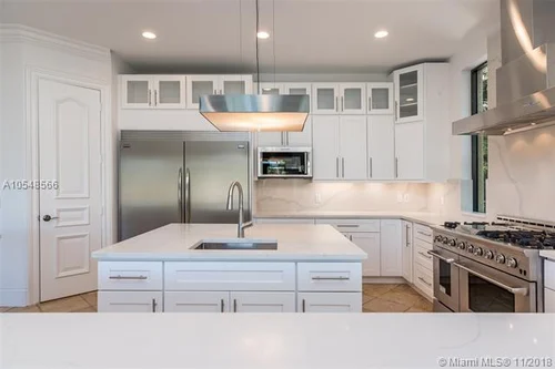 2281 NE 24th St, Lighthouse Point FL 33064