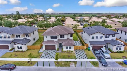 7320 SW 163rd Pl, Miami FL 33193