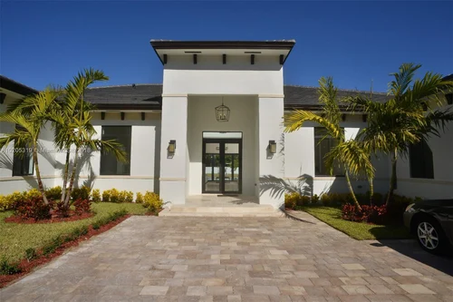 10065 SW 66th St, Miami FL 33173