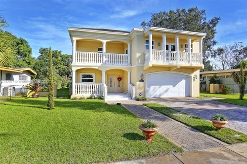 18515 NW 39th Ave, Miami Gardens FL 33055