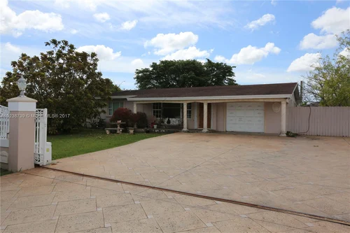 8690 Grand Canal Dr, Miami FL 33144