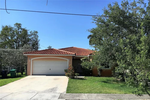 455 NE 144th St, North Miami FL 33161