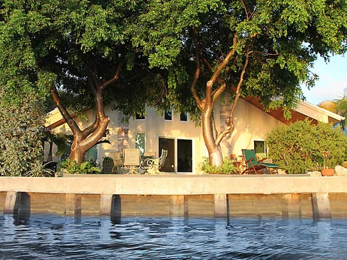 7810 Miami View Dr, North Bay Village FL 33141