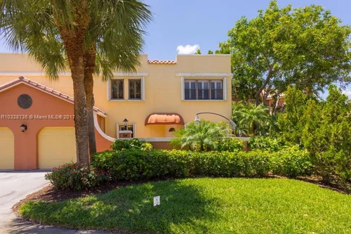 54 Uno Lago Drive, Juno Beach FL 33408