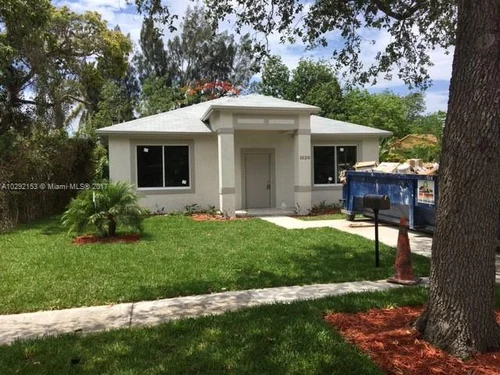 1020 NW 125th St, North Miami FL 33168