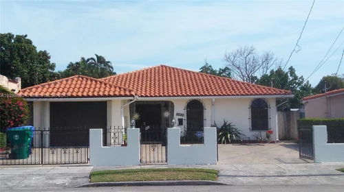3232 SW 1st St, Miami FL 33135