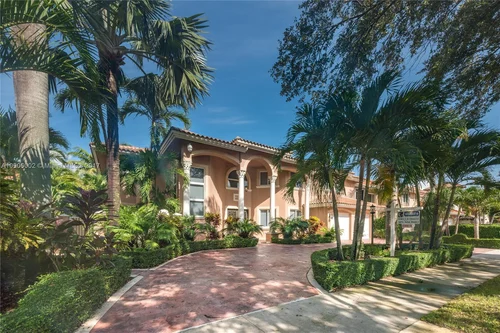 16222 NW 79th Ave, Miami Lakes FL 33016
