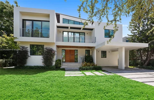 295 Glenridge Rd, Key Biscayne FL 33149