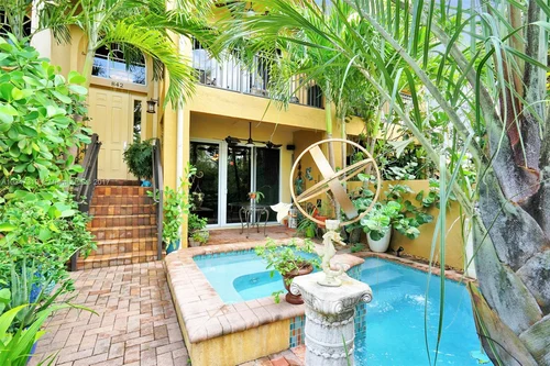 842 NE 22nd Dr, Wilton Manors FL 33305