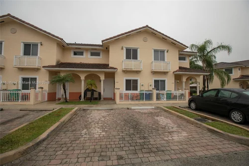 17986 NW 74 Ct, Hialeah FL 33015