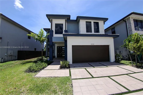 16058 SW 136 way, Kendall FL 33196