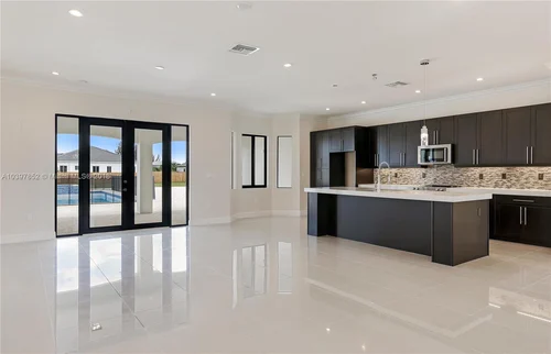 28004 SW 169 ct, Miami FL 33031
