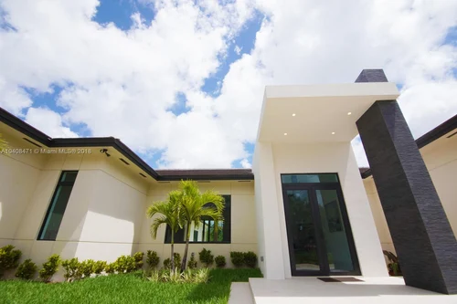 10075 SW 66 ST, Miami FL 33173