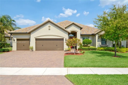 3243 Siena Cir, Wellington FL 33414