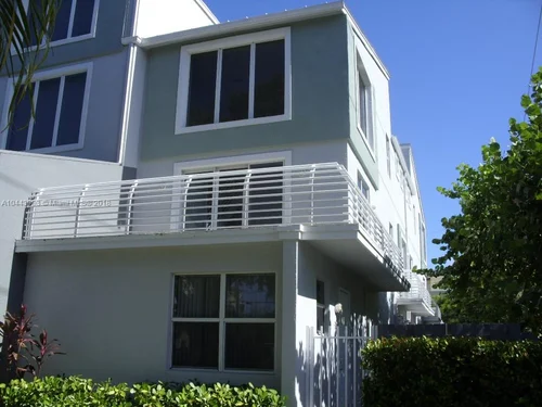 800 NE 28th St # 800, Wilton Manors FL 33334