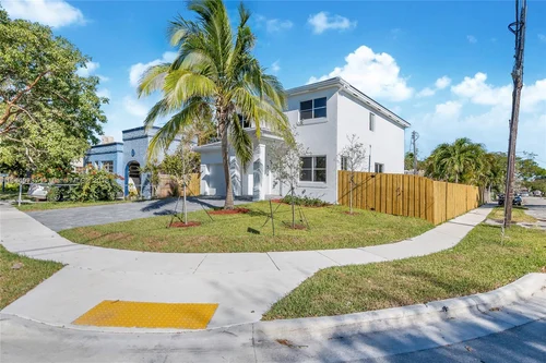 1401 SW 11th Ter, Miami FL 33135