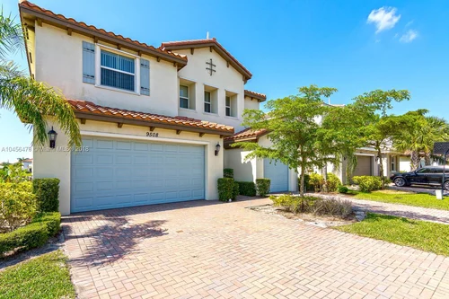 9508 Phipps Ln, Wellington FL 33414