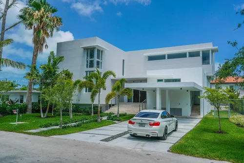 725 Woodcrest Road, Key Biscayne FL 33149