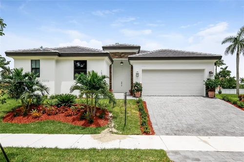 15301 NE 5 AVENUE, Miami FL 33162