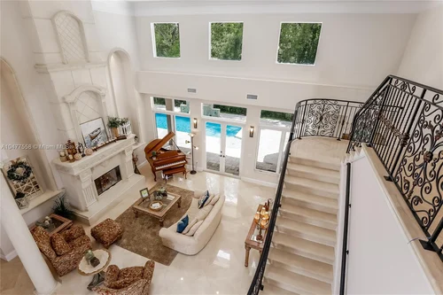 6690 SW 152nd St, Palmetto Bay FL 33157