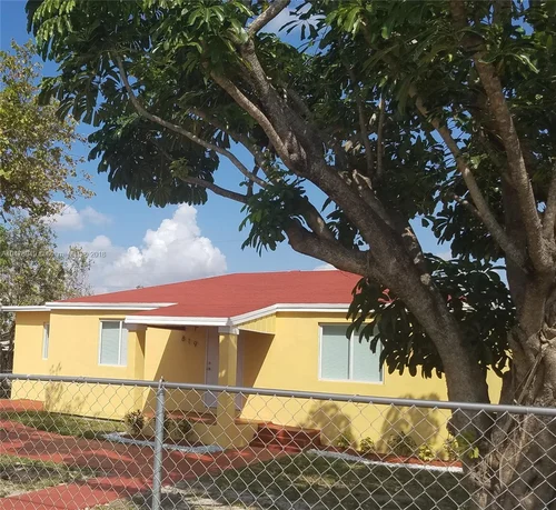 819 Opa Locka Blvd, Miami FL 33168