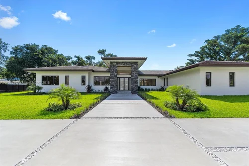 18395 SW 84 Ct, Palmetto Bay FL 33157
