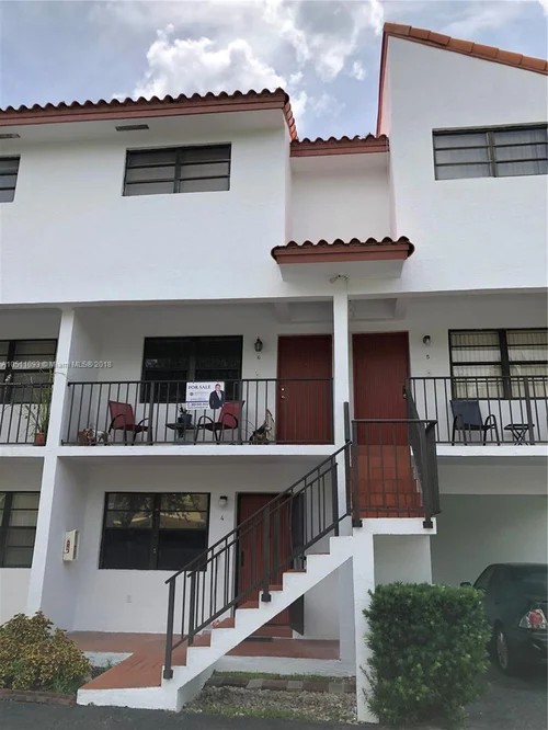 421 Swallow Dr # 6, Miami Springs FL 33166