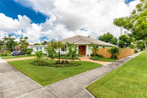 701 Westward Dr, Miami Springs FL 33166