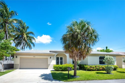 1465 NE 24th St, Wilton Manors FL 33305