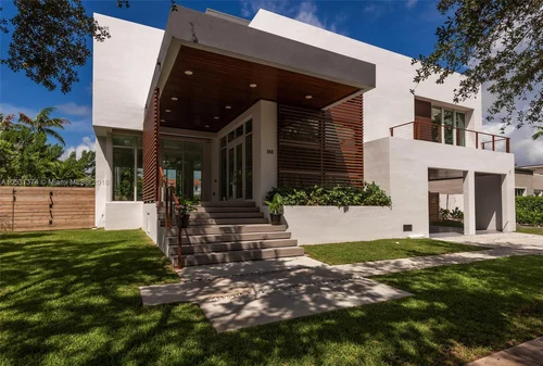 260 Woodcrest Rd, Key Biscayne FL 33149