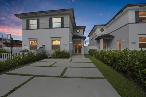 908 SW 65th Ave, Miami FL 33144