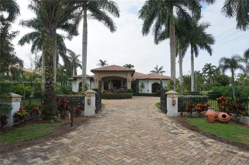 190 NW 128th Ave, Miami FL 33182
