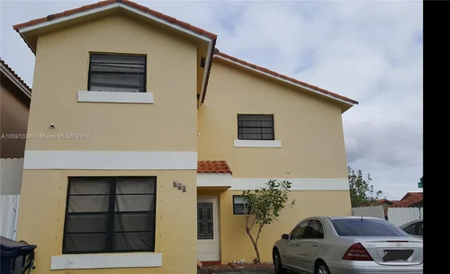 621 SW 116th Ct, Sweetwater FL 33174
