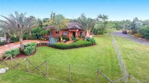 24501 SW 214th Pl, Homestead FL 33031
