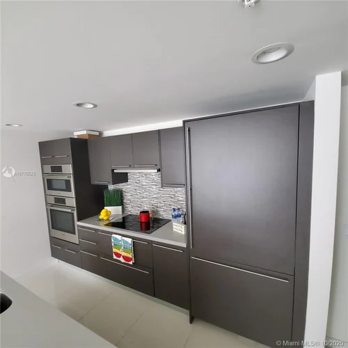 7661 NW 107 AVE # 206, Doral FL 33178