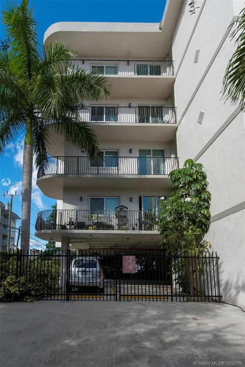 954 SW 36th Ct # 301, Miami FL 33135