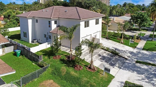 1521 NE 110th St, Miami FL 33161