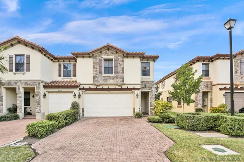 6951 Halton Park Ln, Coconut Creek FL 33073