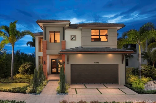16051 NW 89 CT, Miami Lakes FL 33018