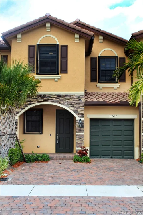 5489 NW 27th Ct, Margate FL 33063