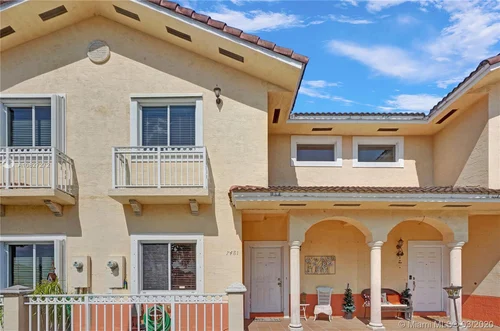 7481 NW 180th St, Hialeah FL 33015